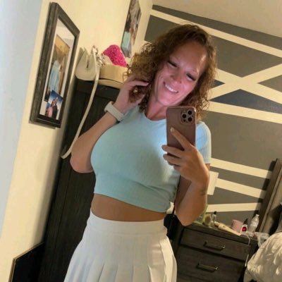 lanevivianous7's profile picture. feel good