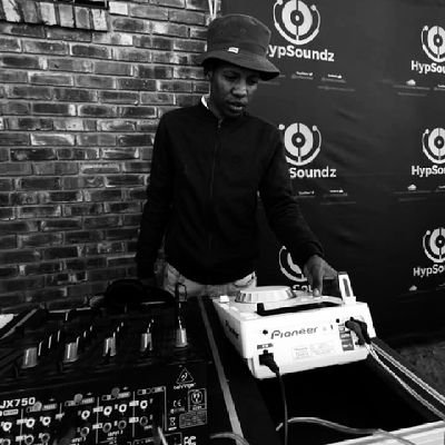 KholofeloT32684's profile picture. Deep & Soulful House Dj
For Bookings: talakholofelo98@gmail.com 
📞063 125 1119 📞