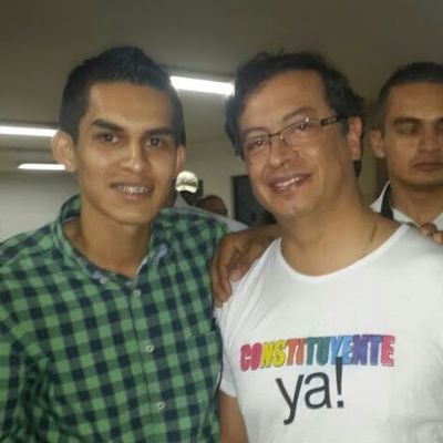 Albeperlaza's profile picture. Colombiano exiliado por la corrupción, libre pensador, perteneciente a la @ColombiaHumana en el exterior.