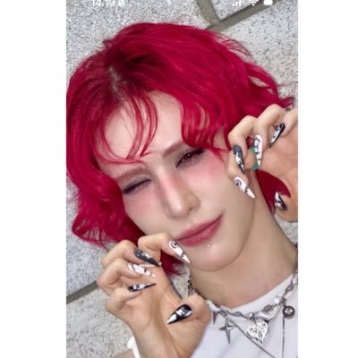 EverBarbiez's profile picture. She/her 💋 | 27 💫