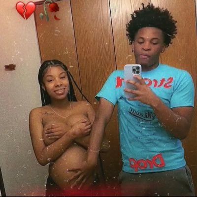 AmoeferieB's profile picture. 