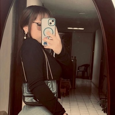 ffabiolaflores1's profile picture. Fabiola 26 años🎀✨