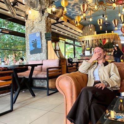 gulizarkay12837's profile picture. karmakarışık bir şeyler