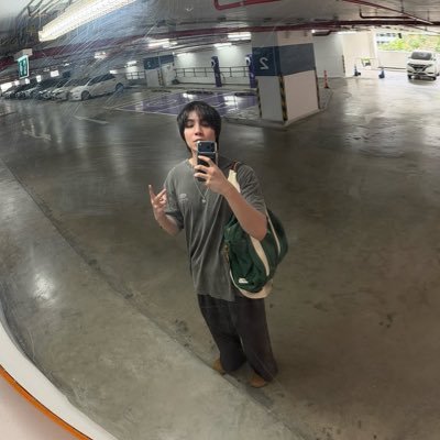 onecandyforyou's profile picture. 