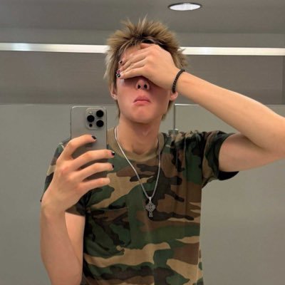 6ulletproofs's profile picture. artchive. (slow) #BTS #TXT #CORTIS