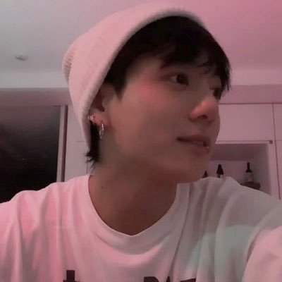 debiinhaalvees's profile picture. “Juro solenemente não fazer nada de bom “