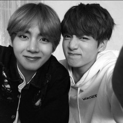 gabywriting's profile picture. novo perfil do @sininhominrina ! 🖤