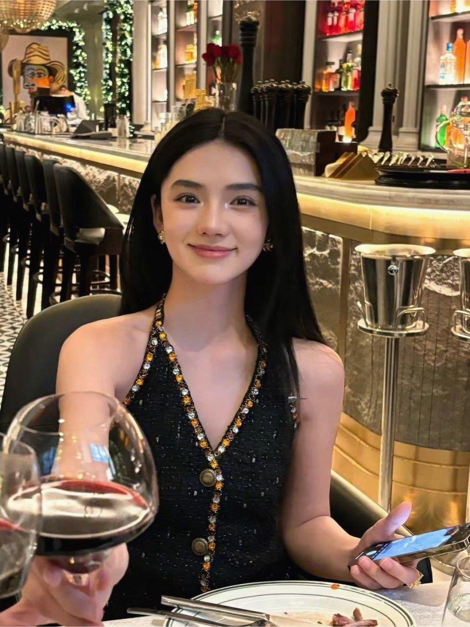 JackCampbe80733's profile picture. 不要抱怨，抱我。