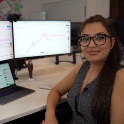 Janetcarol18680's profile picture. we are the web3! we are the future ☂️🪙 supported by ledger based on