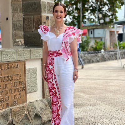 janineprado06's profile picture. 🇵🇦 Diputada de la República 📍Santiago de Veraguas | Circuito 9-1 | @vamosporpanama 🟦🟨 | Enfermera, Empresaria, Ganadera y Madre de familia.