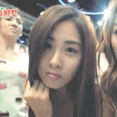 water_707_color's profile picture. still stuck on sunday morning :/