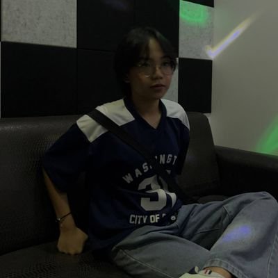 AlyxBtrc's profile picture. hi jules