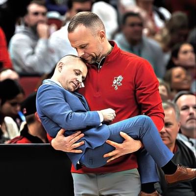 LvilleFan1's profile picture. Iraq war veteran ~ Firefighter ~ Security Consultant ~God, Country and 🐎.