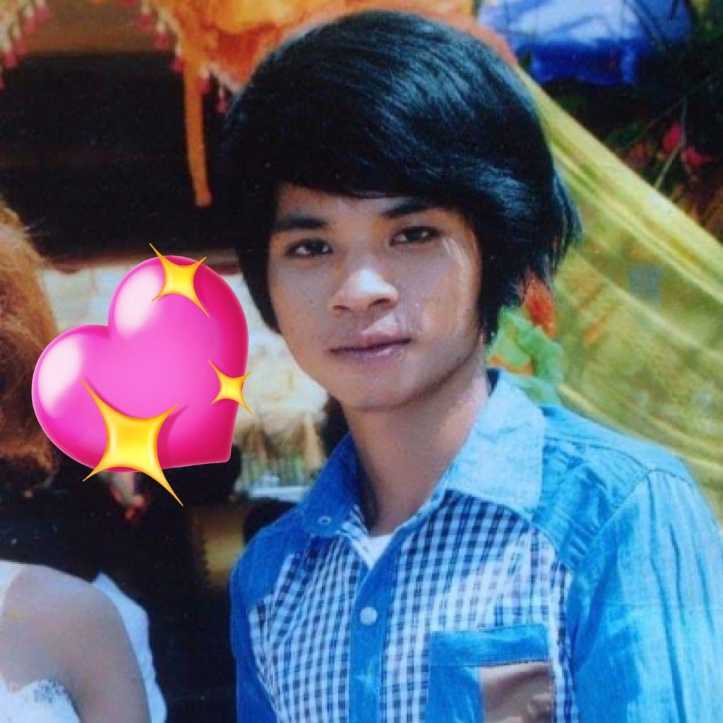 OeurnBS3z5r's profile picture. 