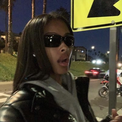 vrscelibra's profile picture. certified hater 🦋