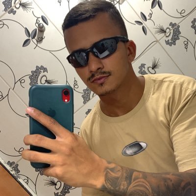 f_marqs's profile picture. life goes on