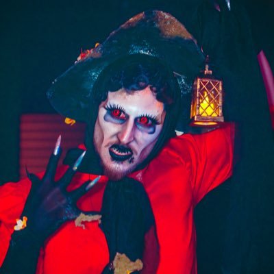 poppycorner's profile picture. 