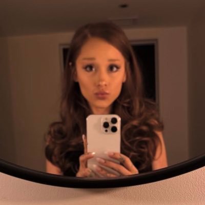 seesawsoojin's profile picture. 5:53 ☆ jm ☆ ☁️🌫️🤍🪬