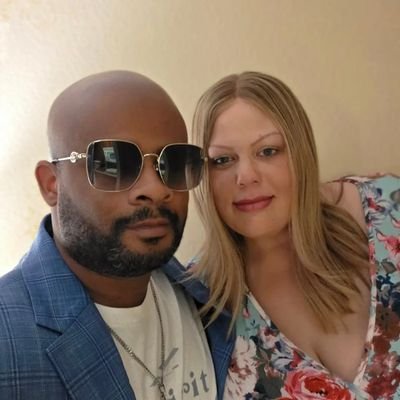 ghostzapperfan's profile picture. 👋 I'm Brandon.
✝️ Saved by grace
🏇 Horse racing degenerate
🐾 Pet addict
💻 I build software by day, tweet for fun by night.
🐍 Certified Swiftie