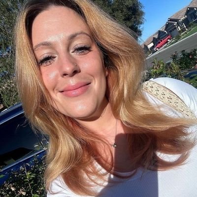 Evan23840512467's profile picture. Am here to help people