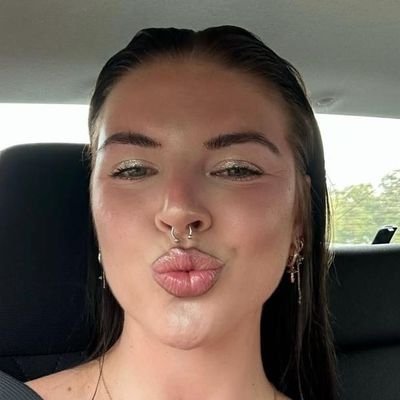 cannabel953's profile picture. 