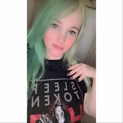 JessicaRebekah5's profile picture. ✨33-opinions are my own - Xbox/Steam MissVaultHunter✨I’m a waking hell and the gods grow tired✨DisabilityRebellion✨Green Party Campaigner✨