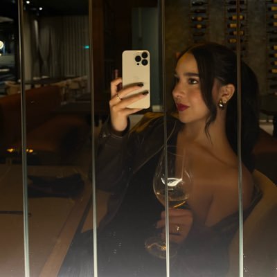 oni_mjf's profile picture. abogada fuera de redes, jueza de patinaje on the side y ex patinadora.