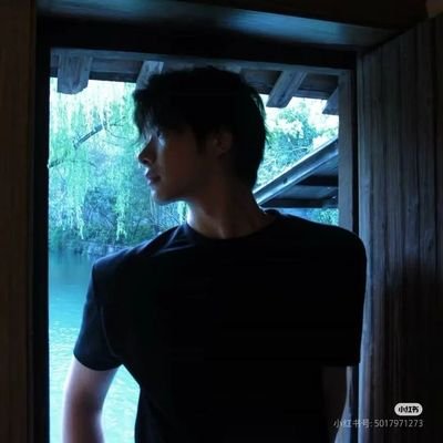 rnues0's profile picture. 