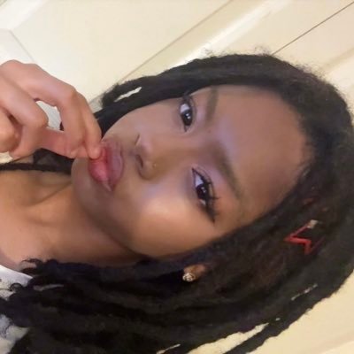 handshakeshugz's profile picture. just give as much as u take