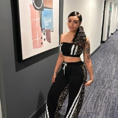 katarzyna_74350's profile picture. Scientist Teacher and also Investor 🌟