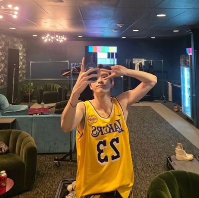 dionnido's profile picture. hidup untuk yapping