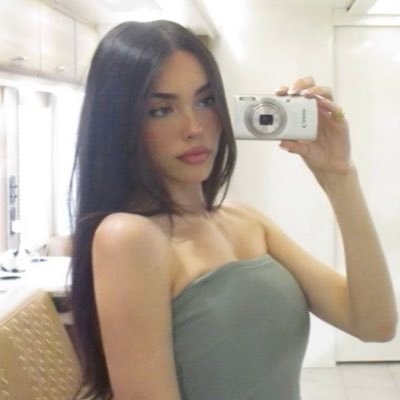 swiftees_'s profile picture. did the world stop spinnin or did i?🤍