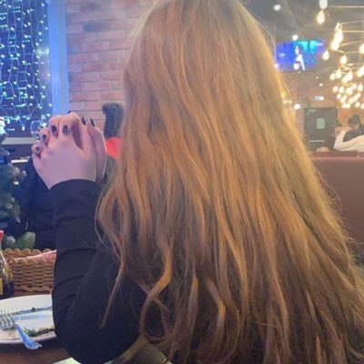 YASHFA_'s profile picture. Paint my skin with the colours of your love. 🌈