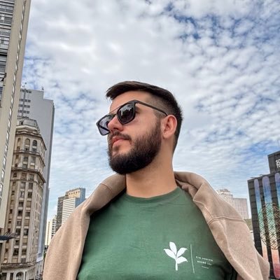 gba_gus's profile picture. Jornalista, 31, gosto de ouvir MPB, filmes de comédia romântica, apreciador de vinhos, cultura, pedalar e viajar. Cantor de karaokê nas horas vagas!