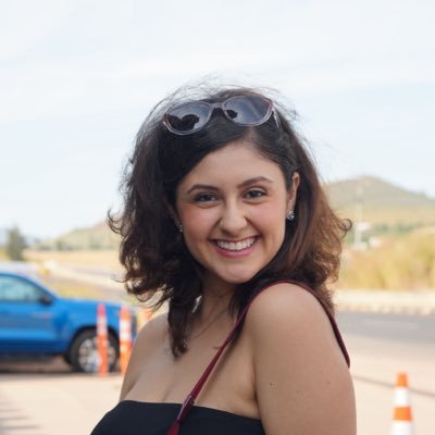 alopoblete's profile picture. Twentysomethings, in love, in lust, in confussion… ✨