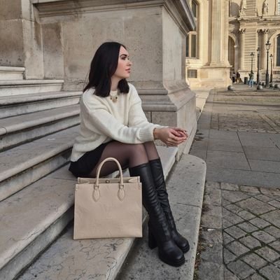 _hopesmoke's profile picture. I'll be with you from dusk till dawn |      
                        Mum of Maggie & Matthew ♡