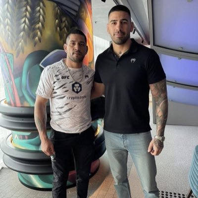 easyclutchs's profile picture. 