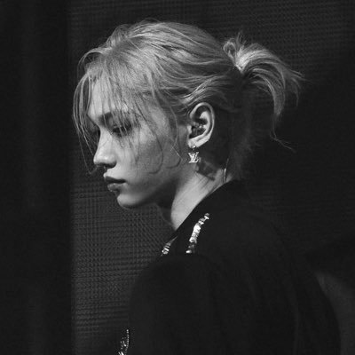 kagstobioly's profile picture. We're running in the moonlight… Could you show me the way again?