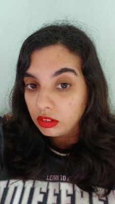 Larissa34466033's profile picture. Ridículo é se limitar 
Instagram: @Larsanc09