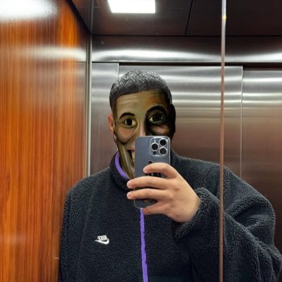 Hugsaur's profile picture. I will push the 156/Silence agenda until the end of days | @kkleeer pl