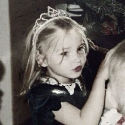 i9nor's profile picture. ام مفلح ' كُل ما أراه هُو انعكاس لعظمتي .