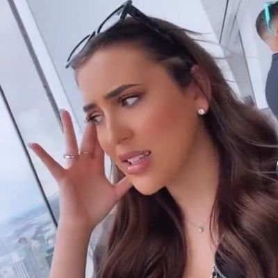 vivianroge42832's profile picture. How To Make Money Online
👩‍💻Helping YOU to make $ from 🏠
💬DM me READY