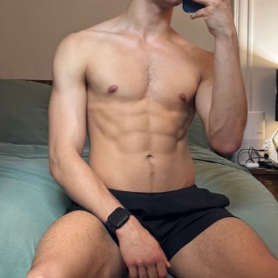 attentiontwunk's profile picture. 18+ | NYC