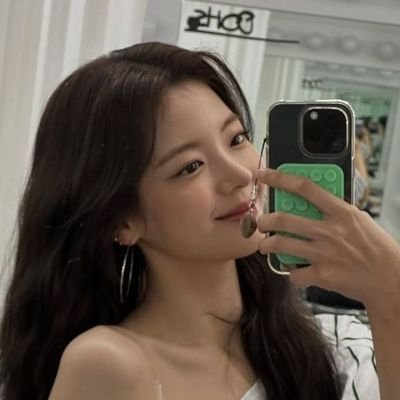 huellixiz's profile picture. 