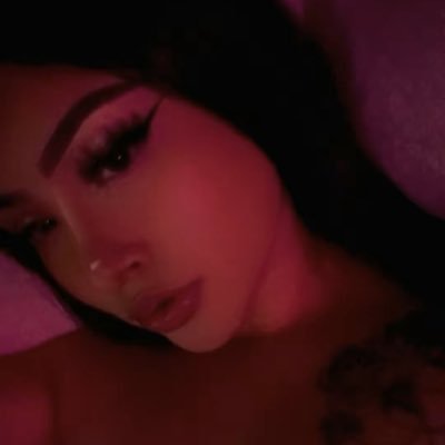 esperaanza18's profile picture. 