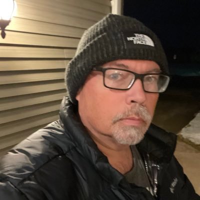 jjphoto411's profile picture. 