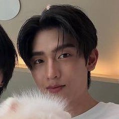 tmklverr's profile picture. current obsession : #tlefirstone, & #thomaskong :3