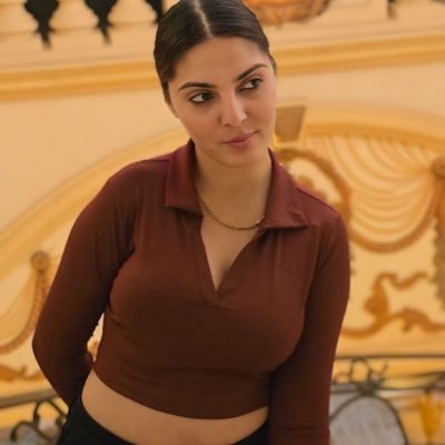 Anoooshasays's profile picture. Here to make you rethink your opinions and laugh at them too.