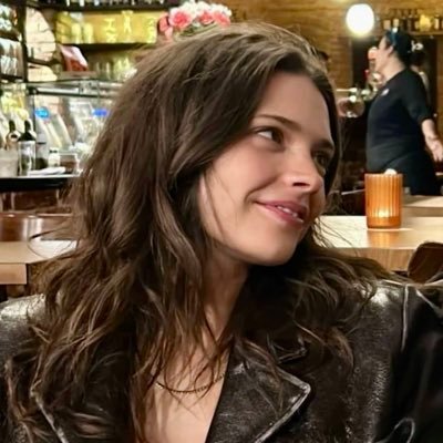 noonhllnd's profile picture. 