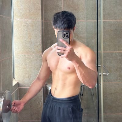 EnchantedEmbe's profile picture. Hay!! its me Follow me my née accounts 💙